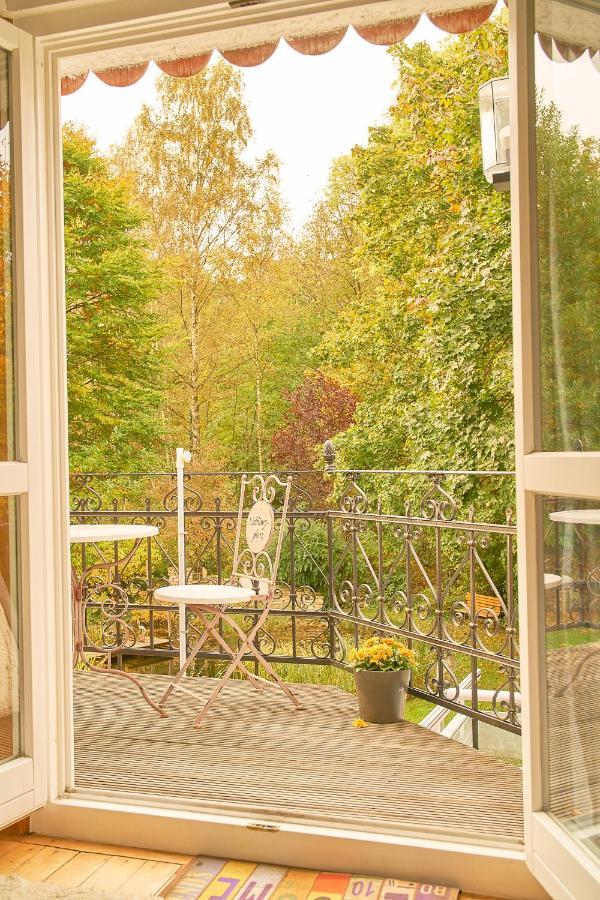 Im Grunen Am Stadtrand Saarbrücken Exterior foto